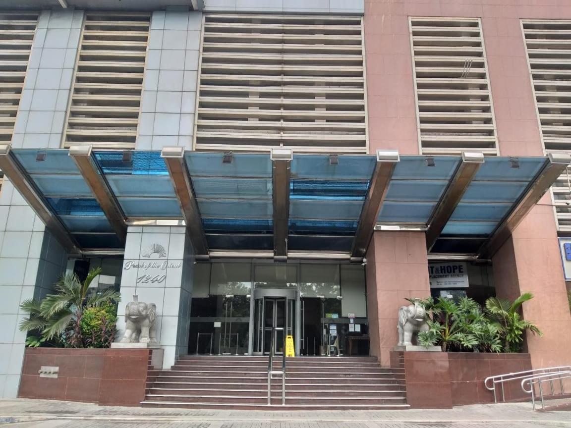 Manila Bay Front Delux Pearl Of The Orient Apartment Exterior photo