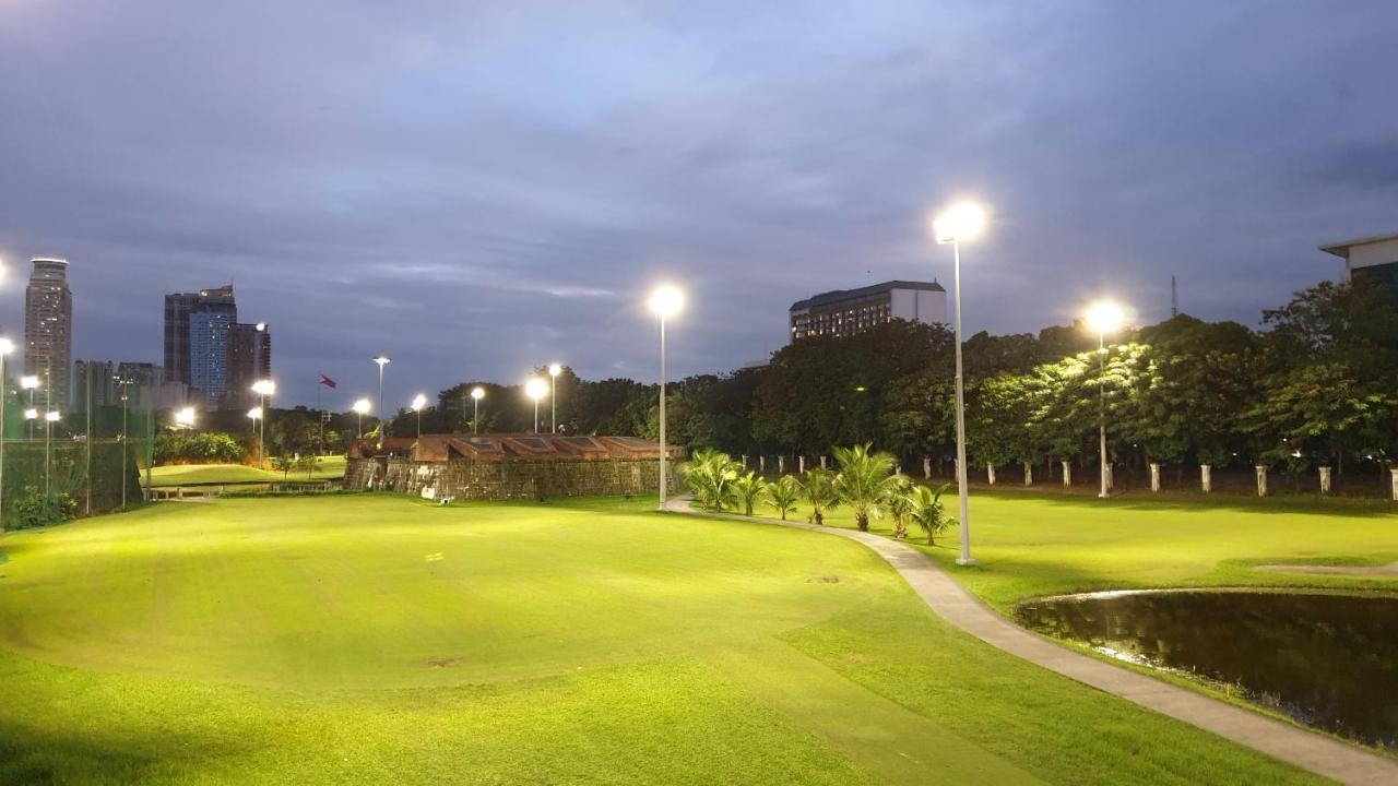 Manila Bay Front Delux Pearl Of The Orient Apartment Exterior photo