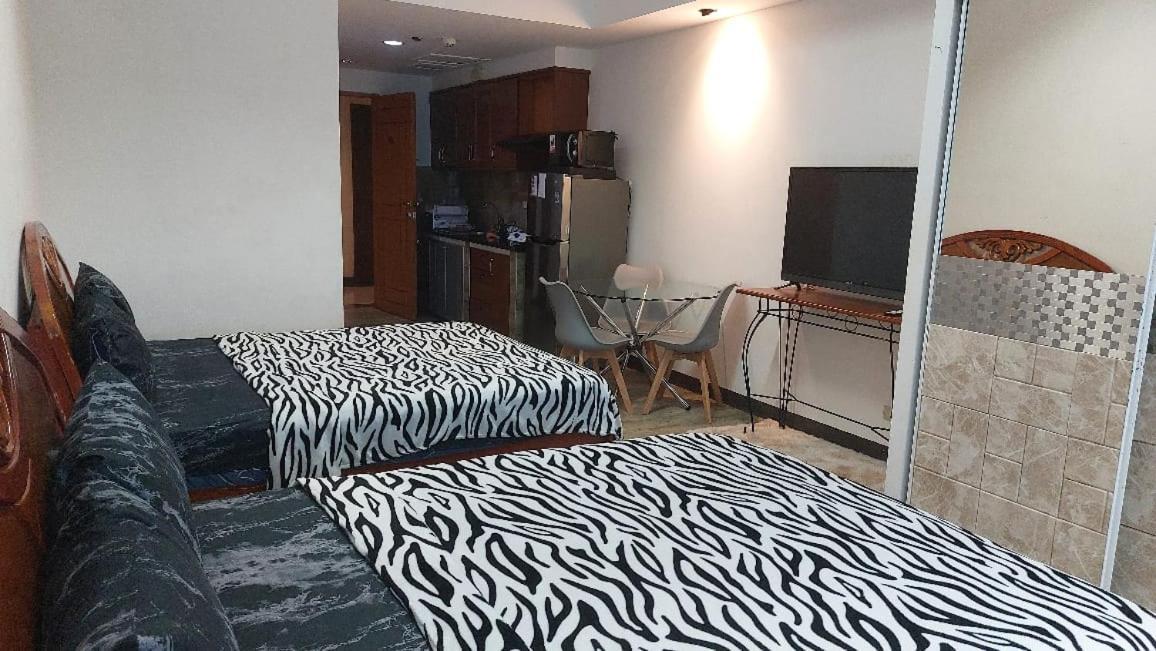 Manila Bay Front Delux Pearl Of The Orient Apartment Exterior photo